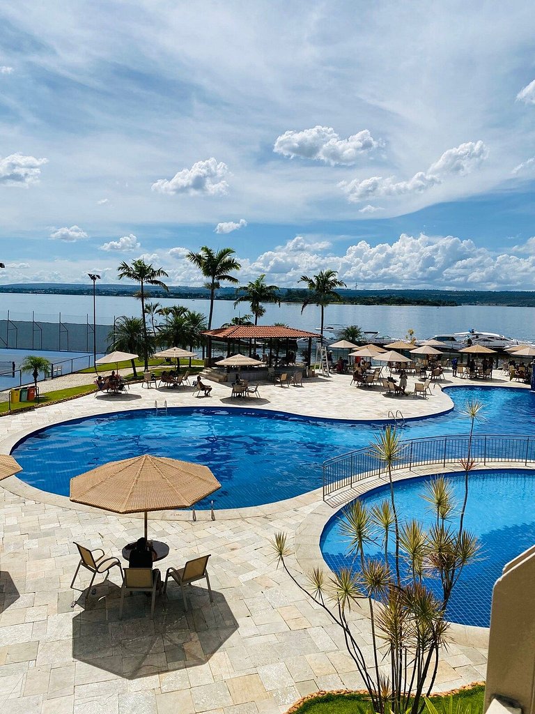 Luxuoso Flat Lake Side com vista para o lago