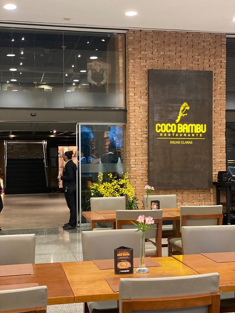 Excelente apartamento no shopping
