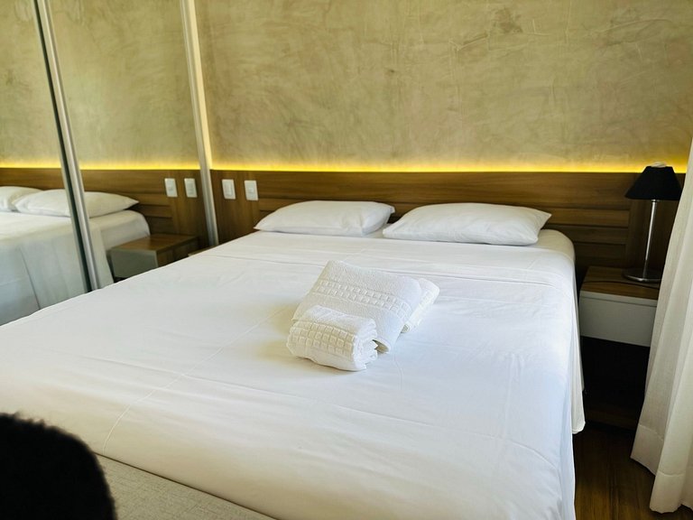 Luxuoso Flat Lake Side com vista para o lago