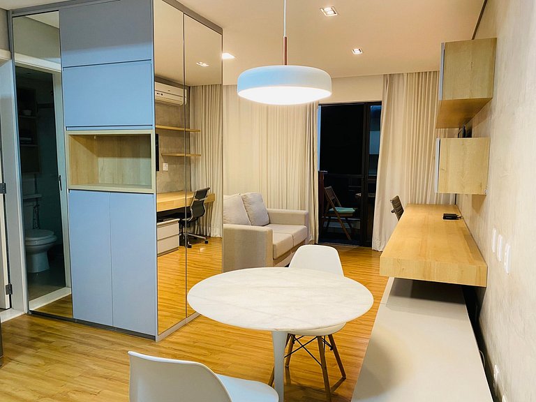Luxuoso Flat Lake Side com vista para o lago