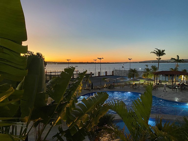 Flat 314 reformado no Lake Side