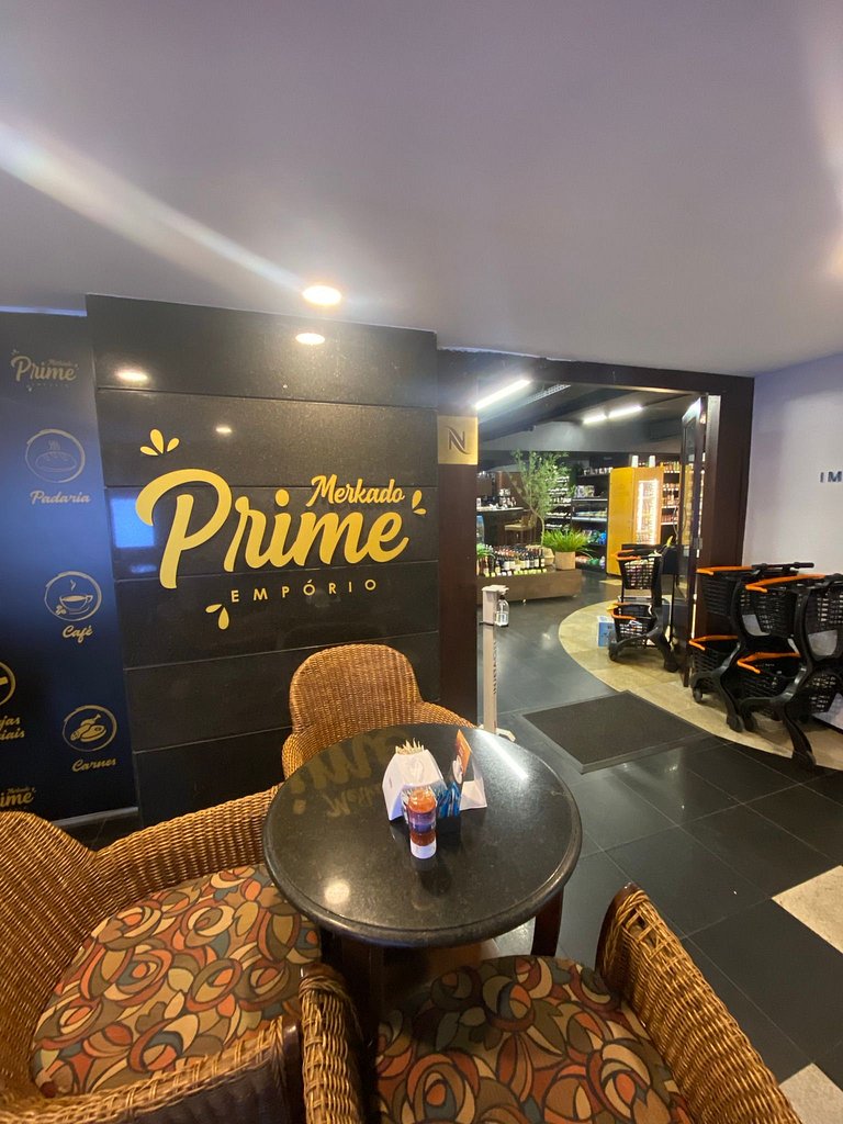 Flat 314 reformado no Lake Side