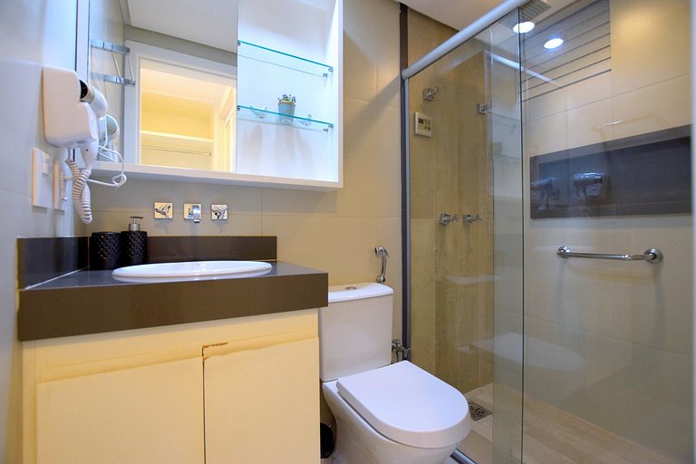 Flat 314 reformado no Lake Side