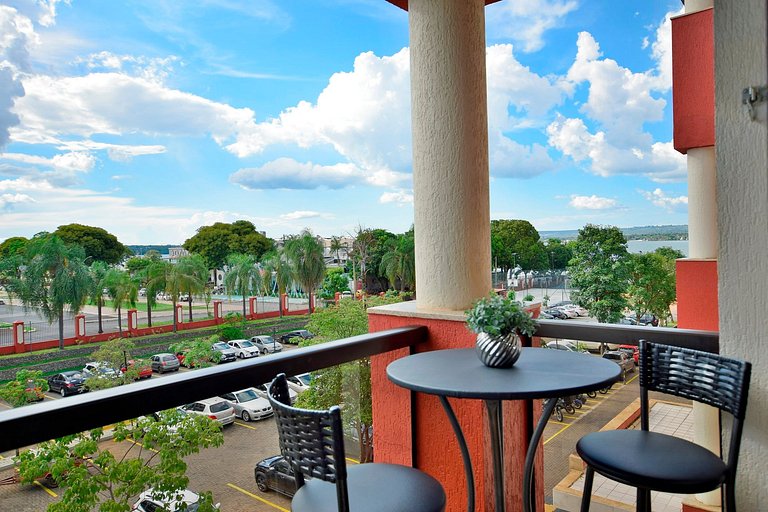 Flat 314 reformado no Lake Side