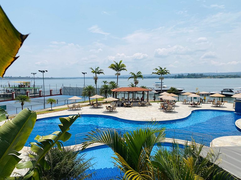 Lindo Flat 121 no lake side