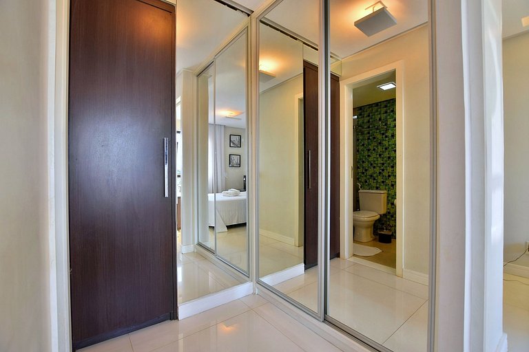 Flat 430 lindo com vista para o lago
