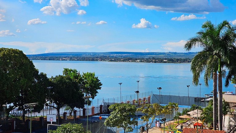 Flat 430 lindo com vista para o lago
