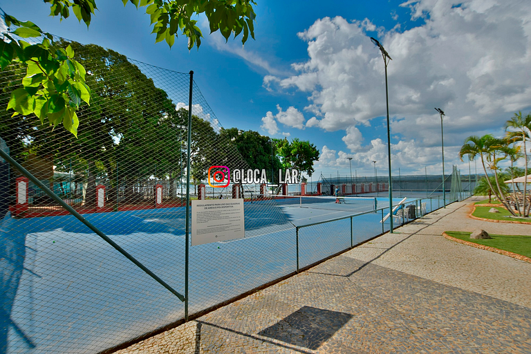 Flat 430 lindo com vista para o lago