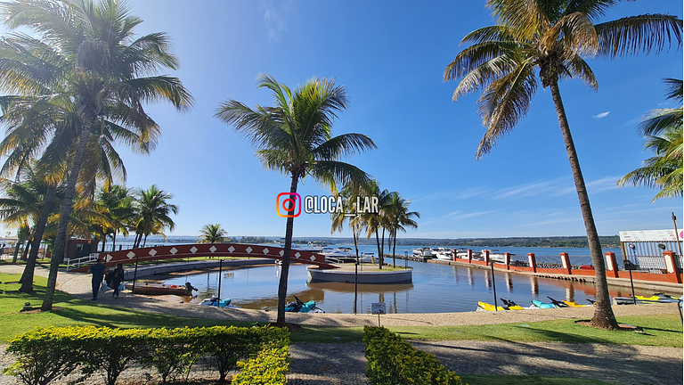 Flat 430 lindo com vista para o lago
