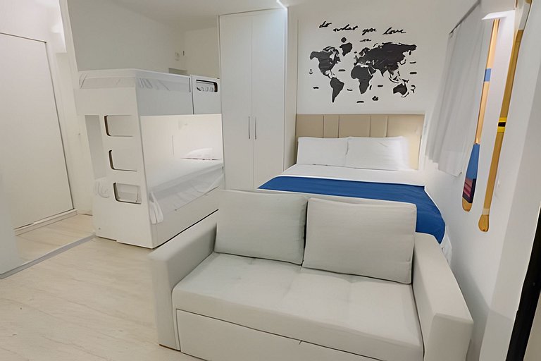 Luxuoso flat familiar beira lago