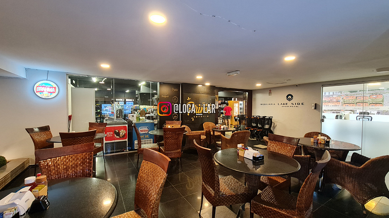 Luxuoso flat familiar beira lago