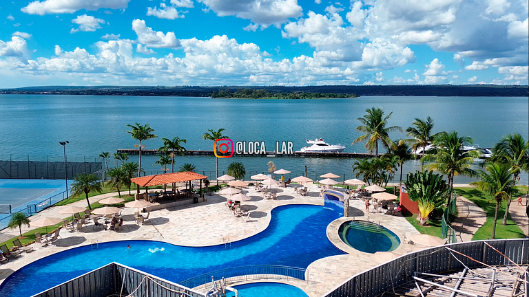 Excelente Flat 418 na beira do lago