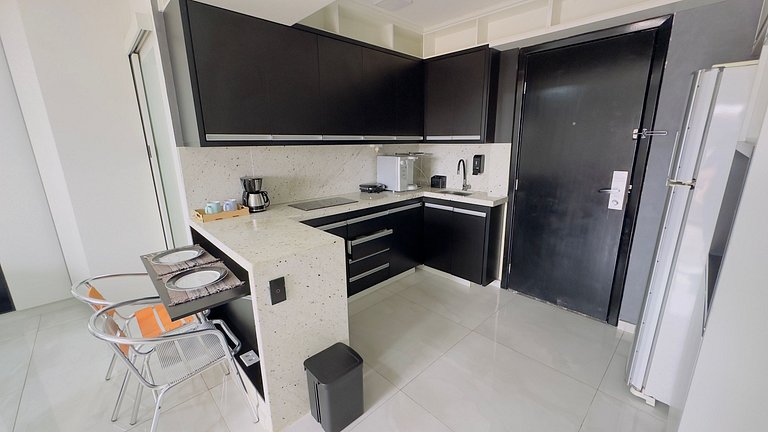 Flat 135 beira lago em Brasília