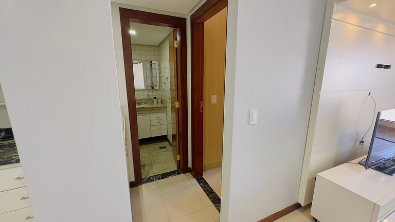Apartamento 412 lindo de 2 quartos com vista para o lago