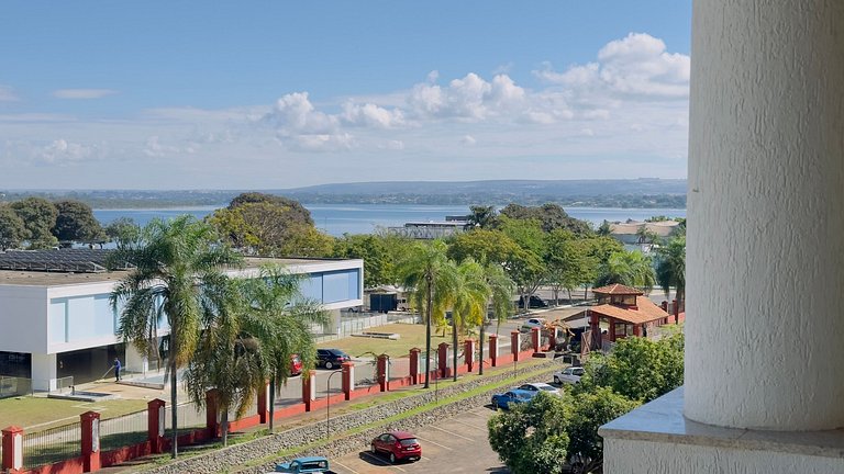 Apartamento 412 lindo de 2 quartos com vista para o lago