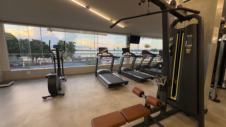 Apartamento 412 lindo de 2 quartos com vista para o lago