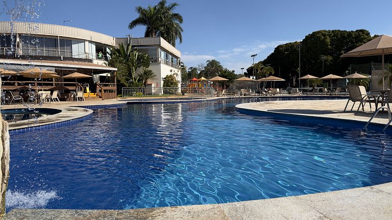 Lindo ap 2 quartos com banheira e vista lago