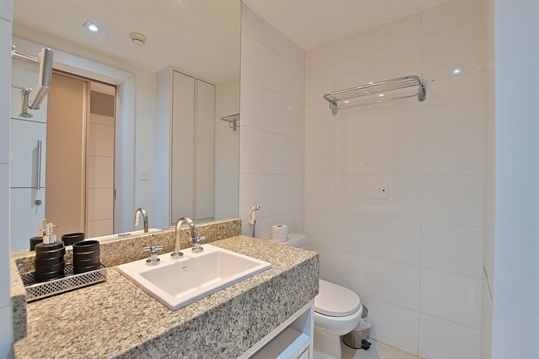 Luxuoso Apto Brisas do lago