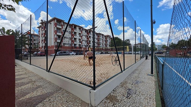 Apartamento 412 lindo de 2 quartos com vista do lago