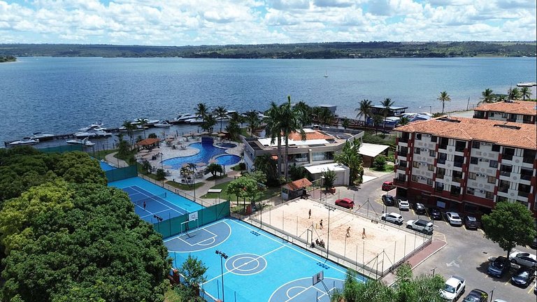 Apartamento 412 lindo de 2 quartos com vista para o lago