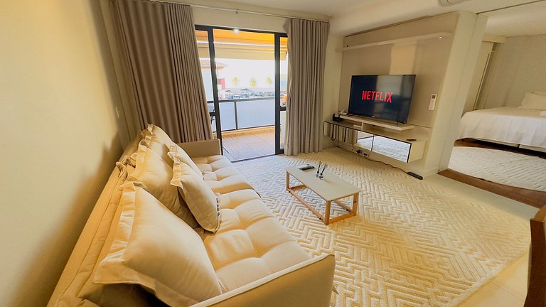 Luxuoso apt 2Q com hidro e vista lago