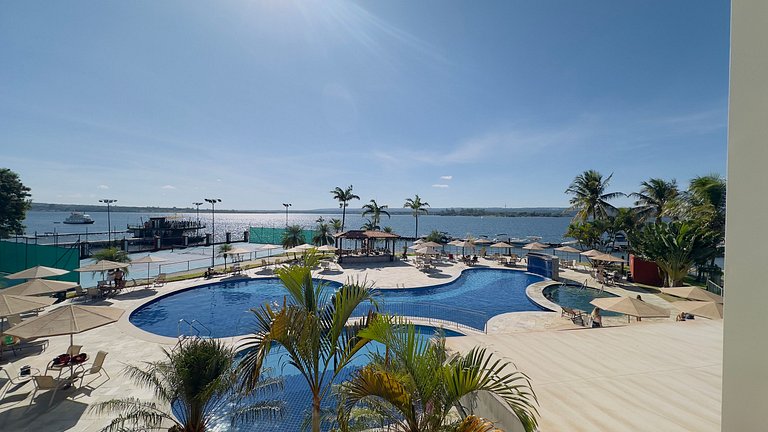 Luxuoso apt 2Q com hidro e vista lago