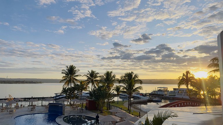 Luxuoso apt 2Q hidro e vista lago