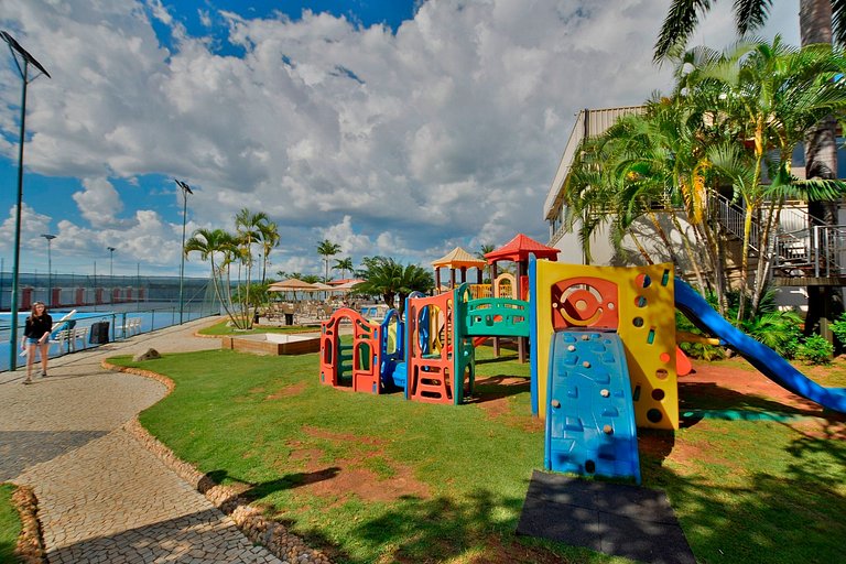 Luxuoso apt 2Q hidro e vista lago