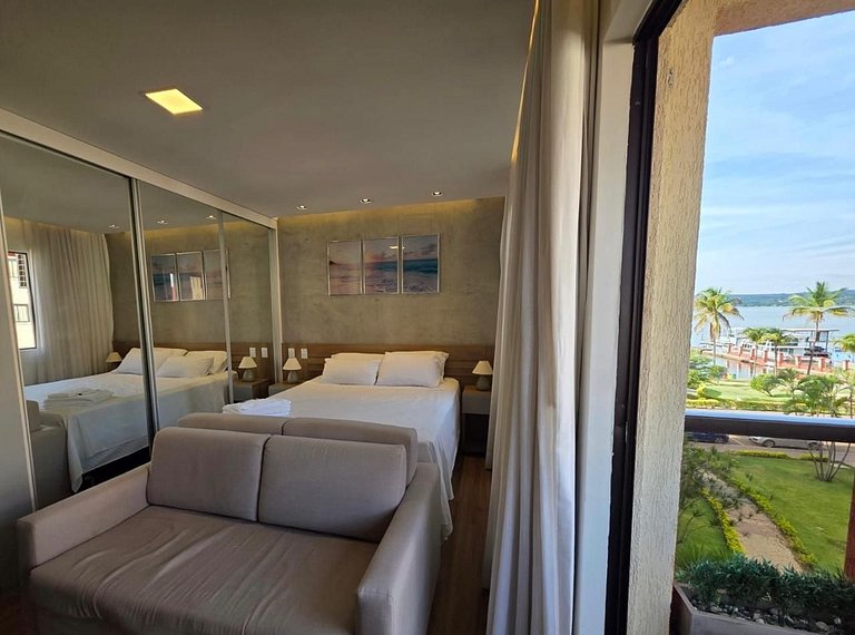 Luxuoso Flat Lake Side com vista para o lago