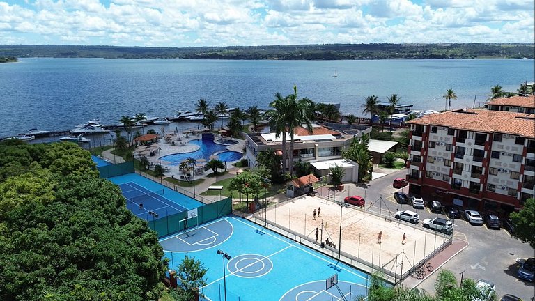 Apartamento 412 lindo de 2 quartos com vista para o lago