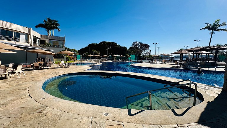 Flat 337 vista lago no Lake side