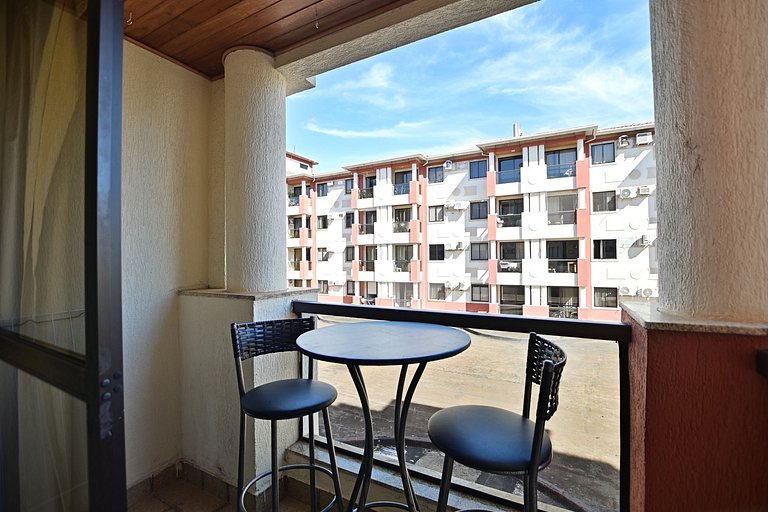 Flat acolhedor beira lago